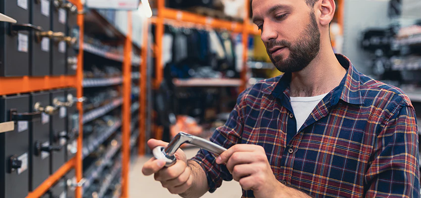 Locksmith For Retail Stores Lockout Services in Westmont, California